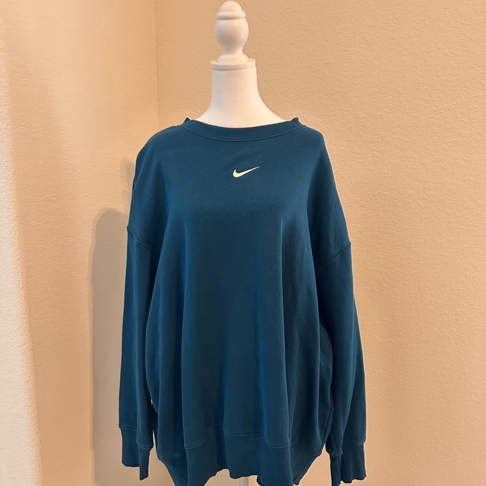 Nike Blue Crew Neck Sweater Relaxed Fit